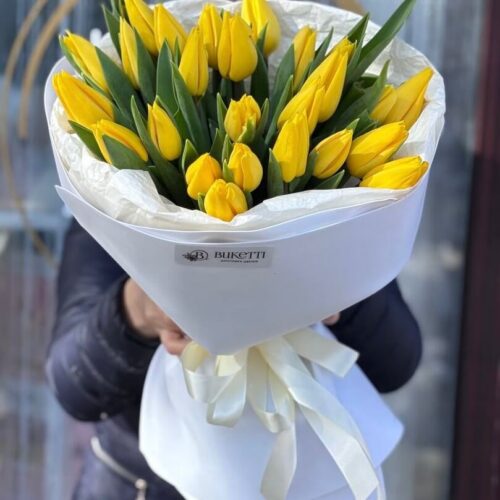 Букет 25 желтых тюльпанов
